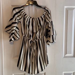 Junior dress size small